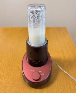 ミキサーをまわしている様子