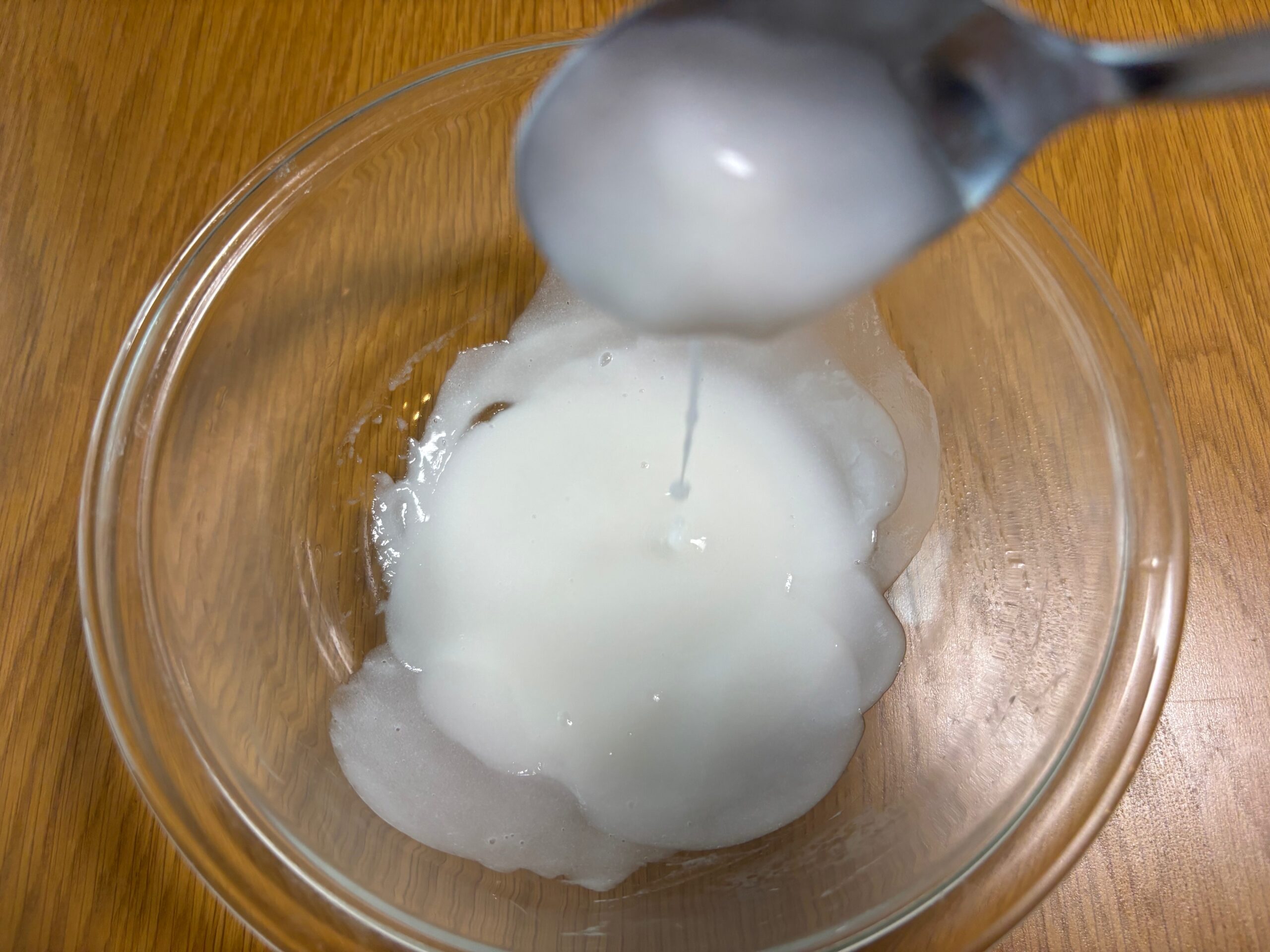 レンジ170秒・約65.7度で完全に溶けてサラサラの液状になったお粥