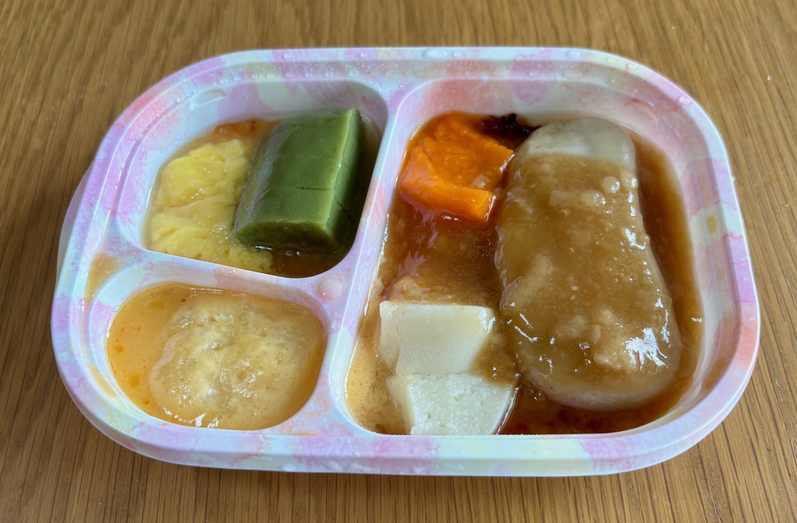 電子レンジで温めた直後の食楽膳ムース食