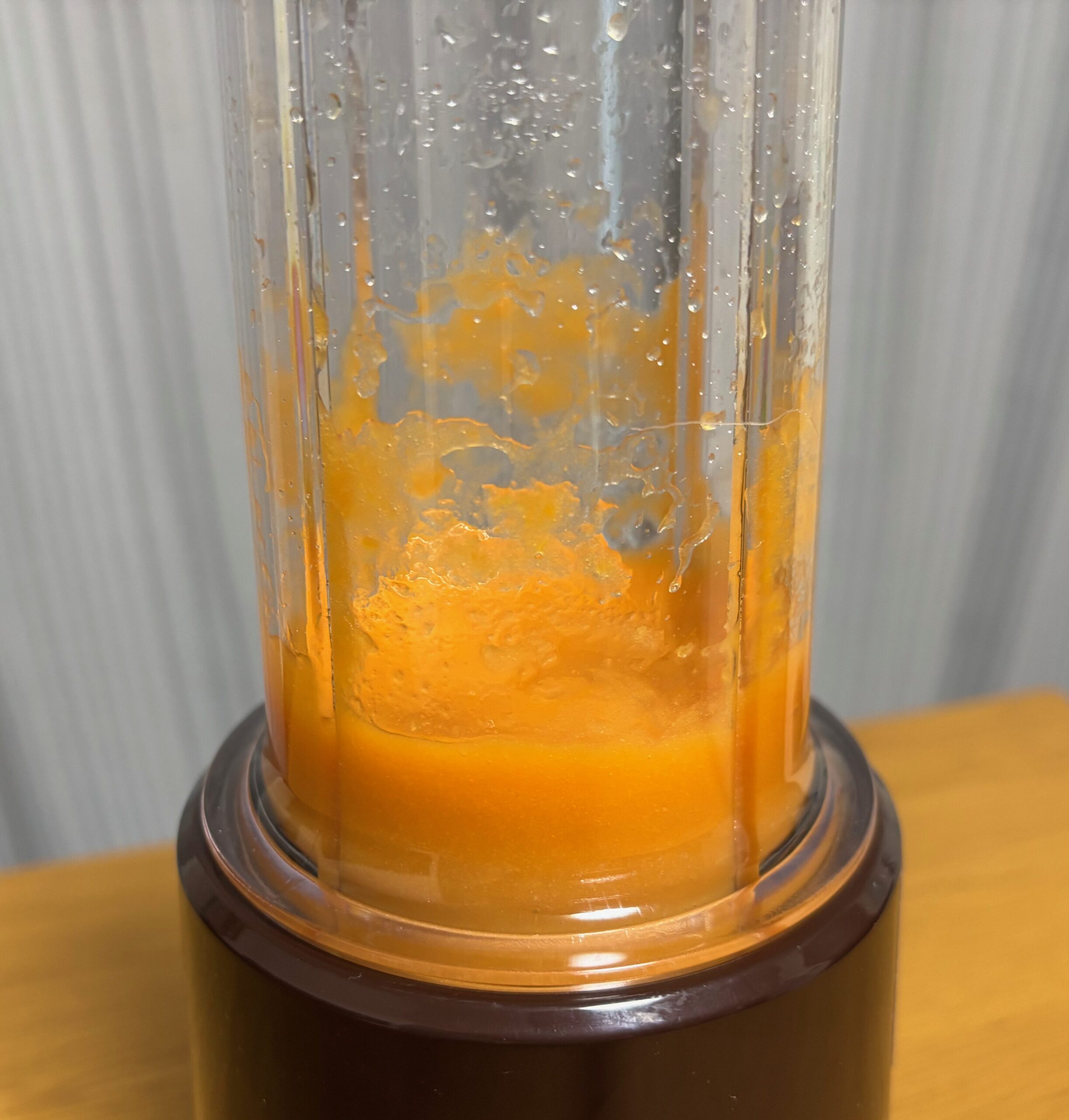 1回目にまぜ終わったあとの、サラサラの状態のにんじん